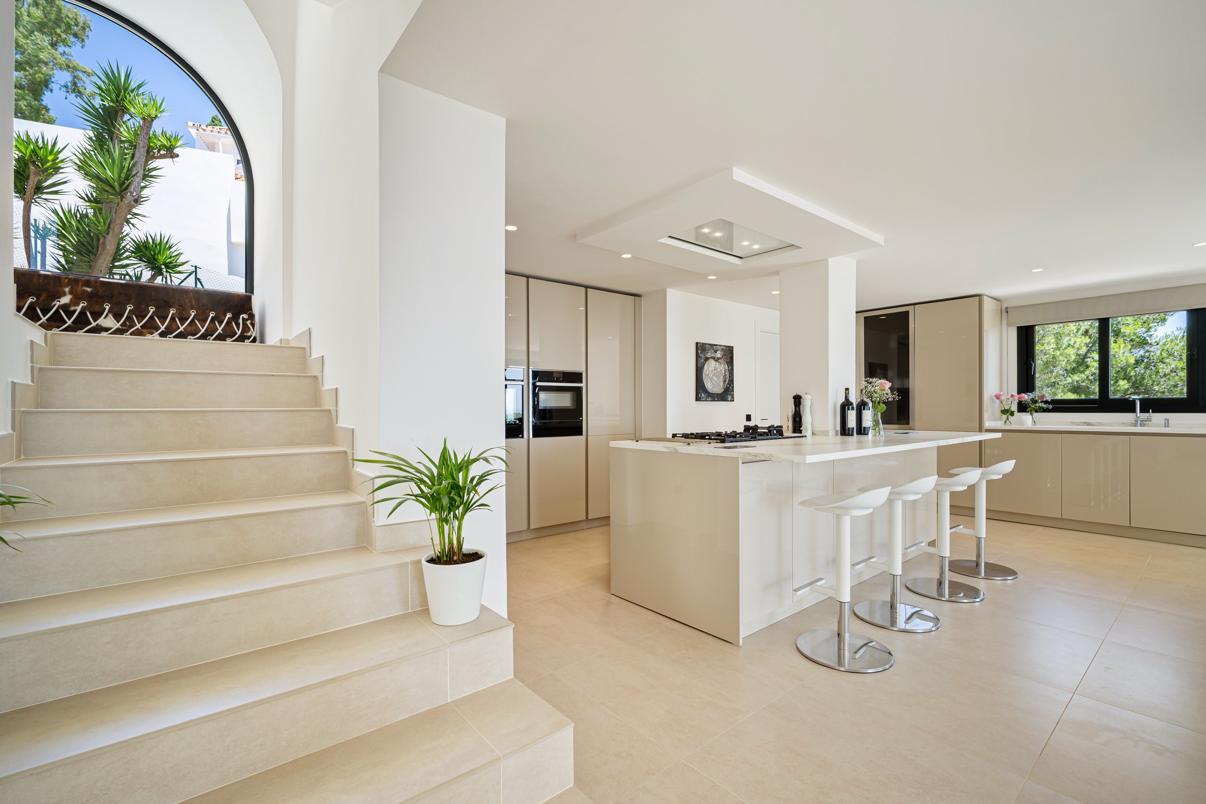 5-bed Villa in Málaga — Panoramic Sea View Villa in Nueva Andalucía, Marbella | Villa Luma, photo 14