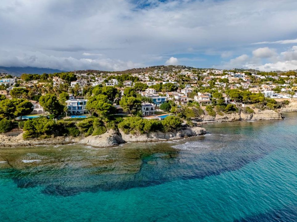 Panoramic sea views of a 6-bedroom villa nestled in Les Bassetes, Calpe - The Estates