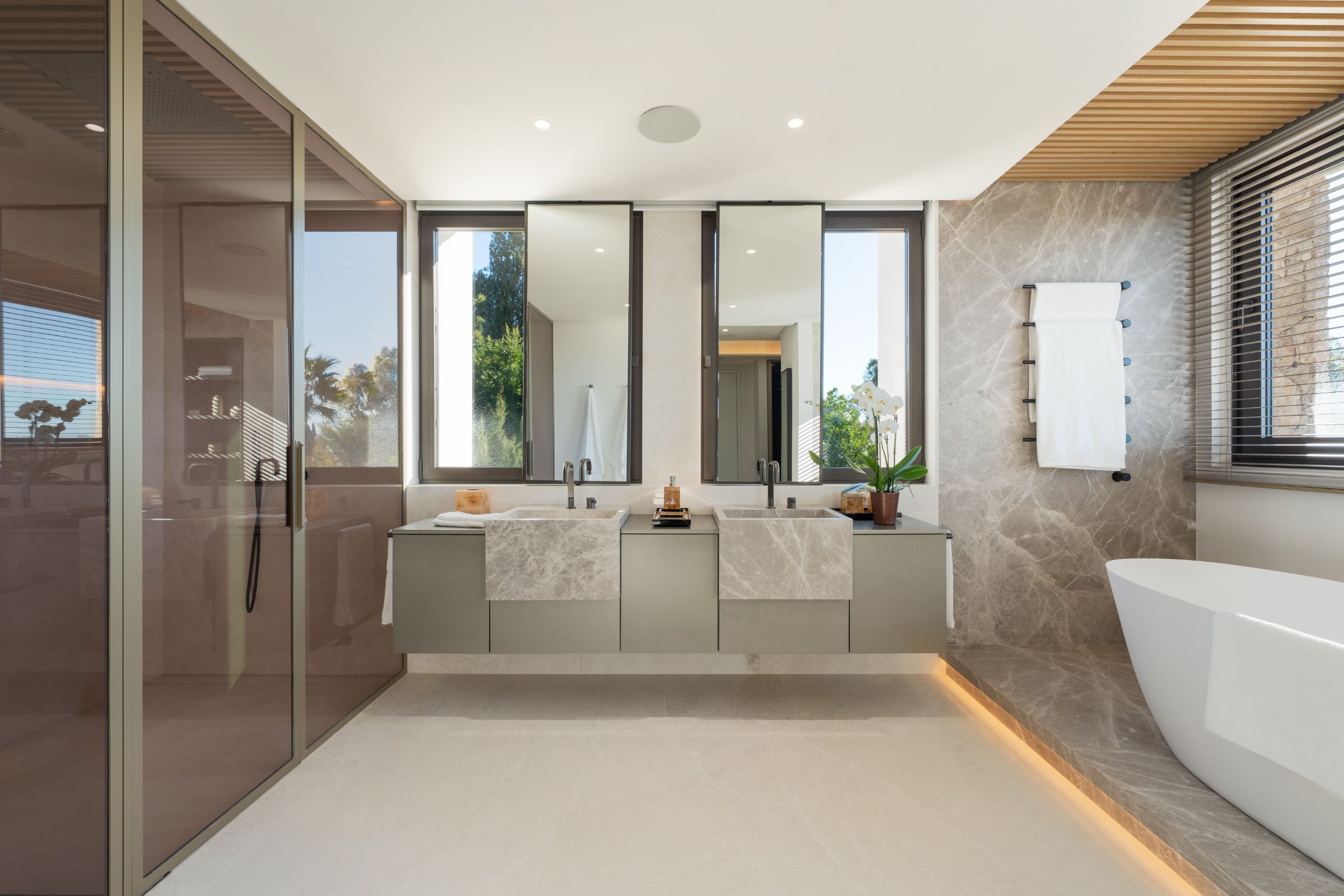 5-bed Villa in Málaga — Exclusive Luxury Villa in Marbella Hill Club, photo 22