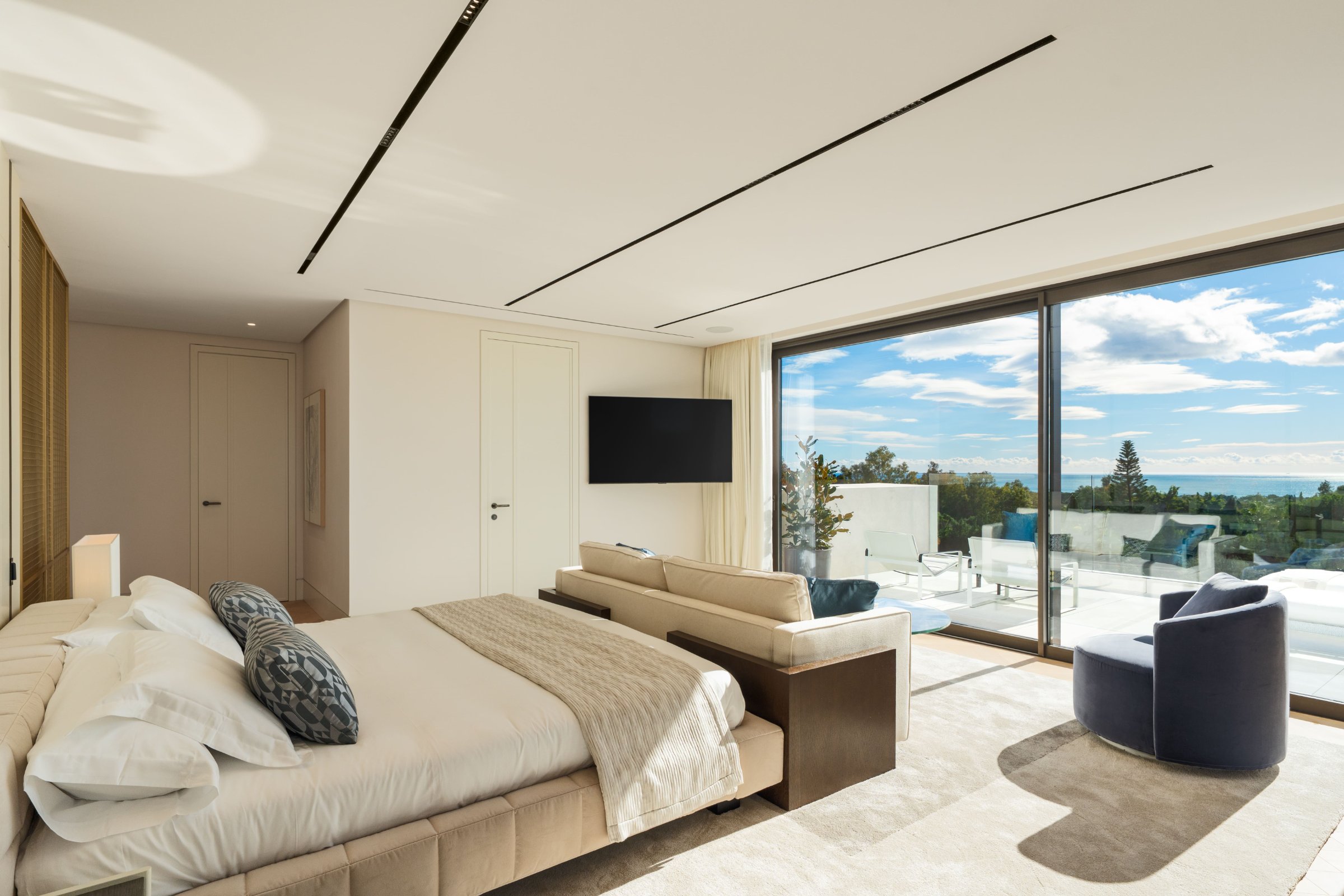 5-bed Villa in Málaga — Exclusive Luxury Villa in Marbella Hill Club, photo 17