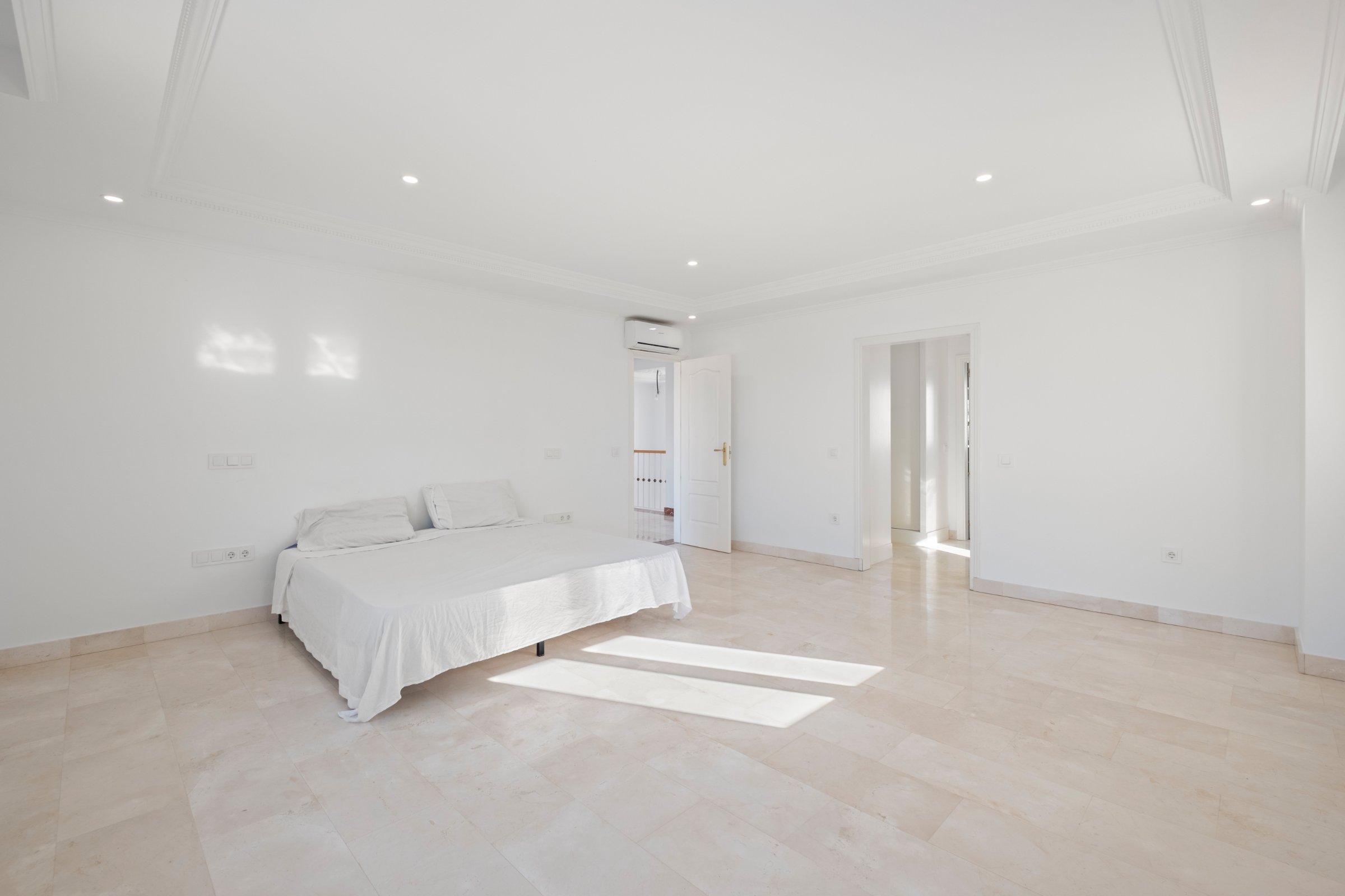 3-bed Villa in La Nucia — Villa Chelsea in La Nucía with Panoramic Views, photo 31