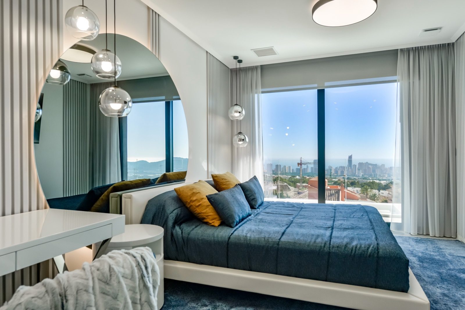 Stylish bedroom with city and sea views in a 7-bedroom villa in Finestrat - The Estates