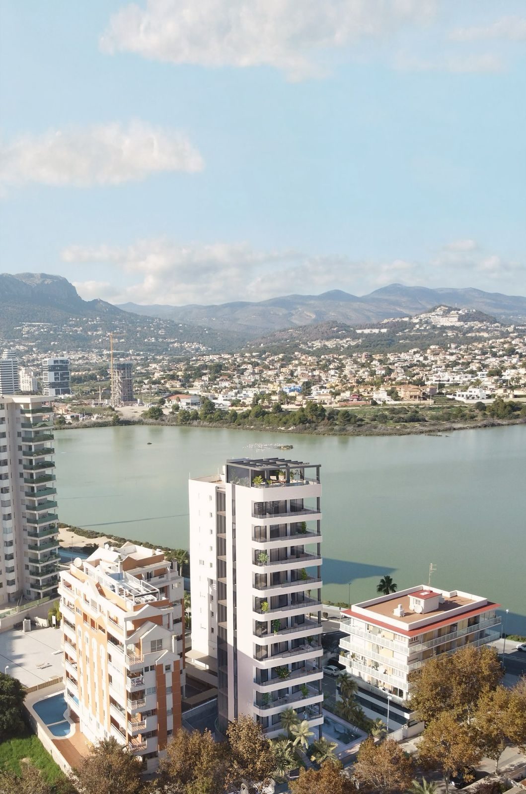 Panoramic city, lake and mountain views from a 2-bedroom apartment in Calpe - The Estates