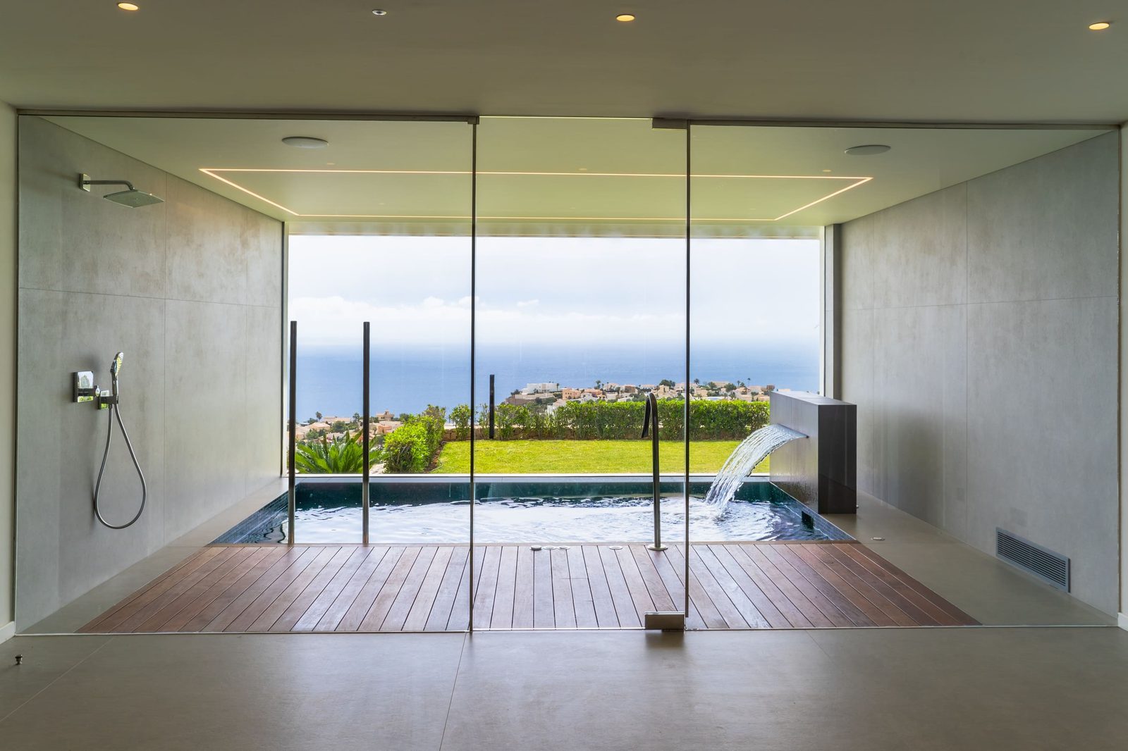 Luxurious bathroom with a stunning sea view inside a 5-bedroom villa in Benitachell - The Estates