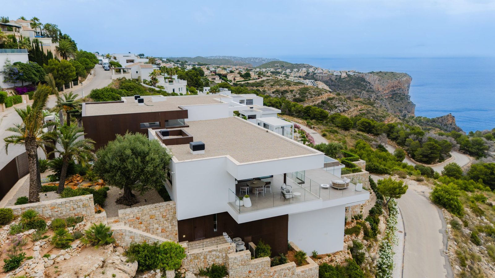 Panoramic sea and mountain views of a 5-bedroom villa in Benitachell - The Estates