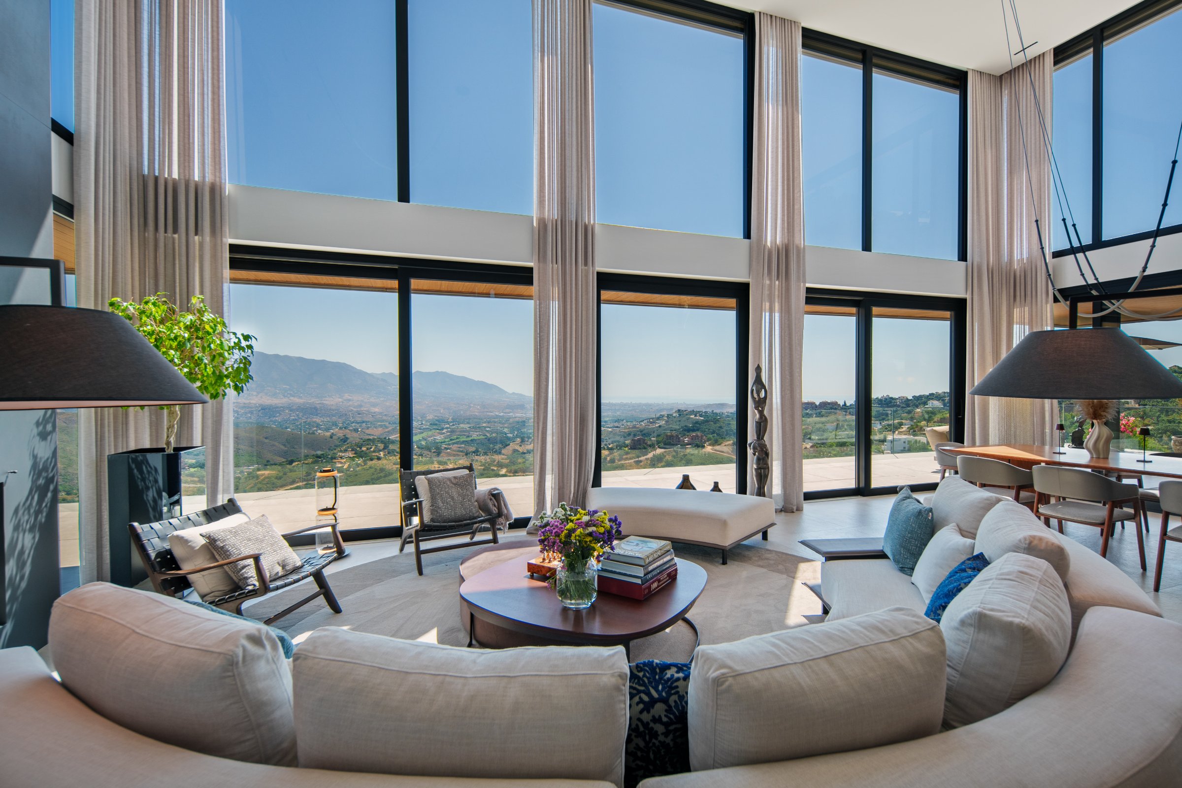 6-bed Villa in Málaga — Luxury Villa in La Mairena with Panoramic Sea Views | Villa Mairena, photo 3