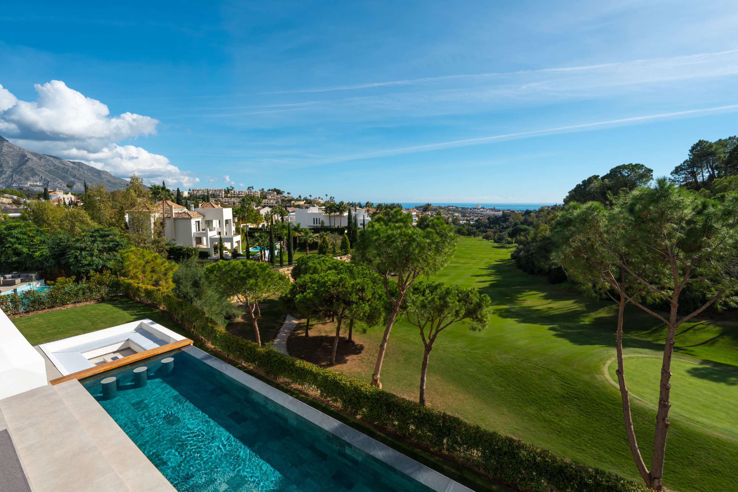 6-bed Villa in Málaga — Ridge: Frontline Golf Villa in La Quinta, Benahavís | Villa Ridge, photo 3