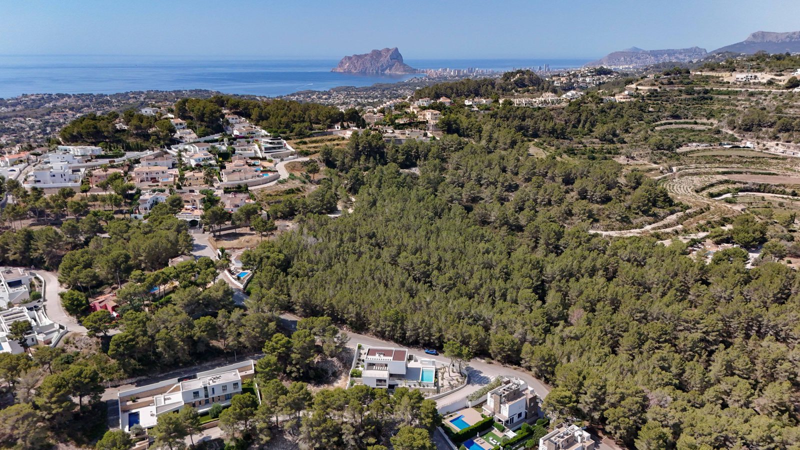 Panoramic countryside views including the coastline near a 4-bedroom villa in Moraira - The Estates