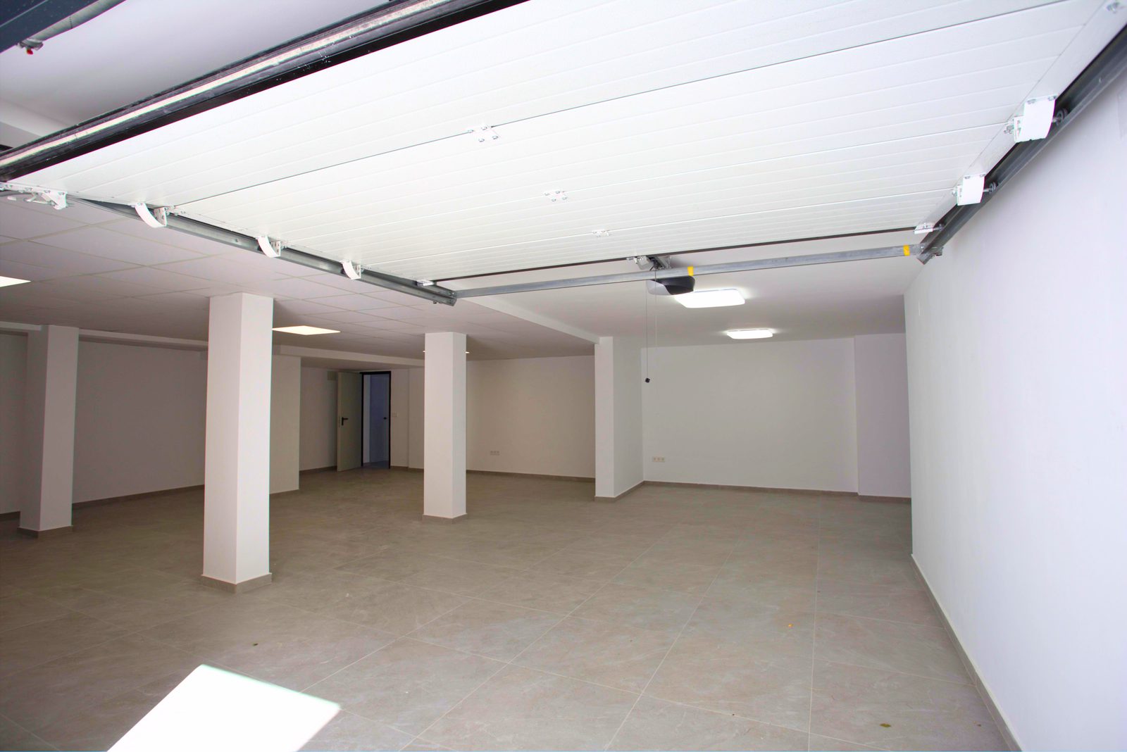 Bright, spacious interior of a 3-bedroom villa in Moraira - The Estates