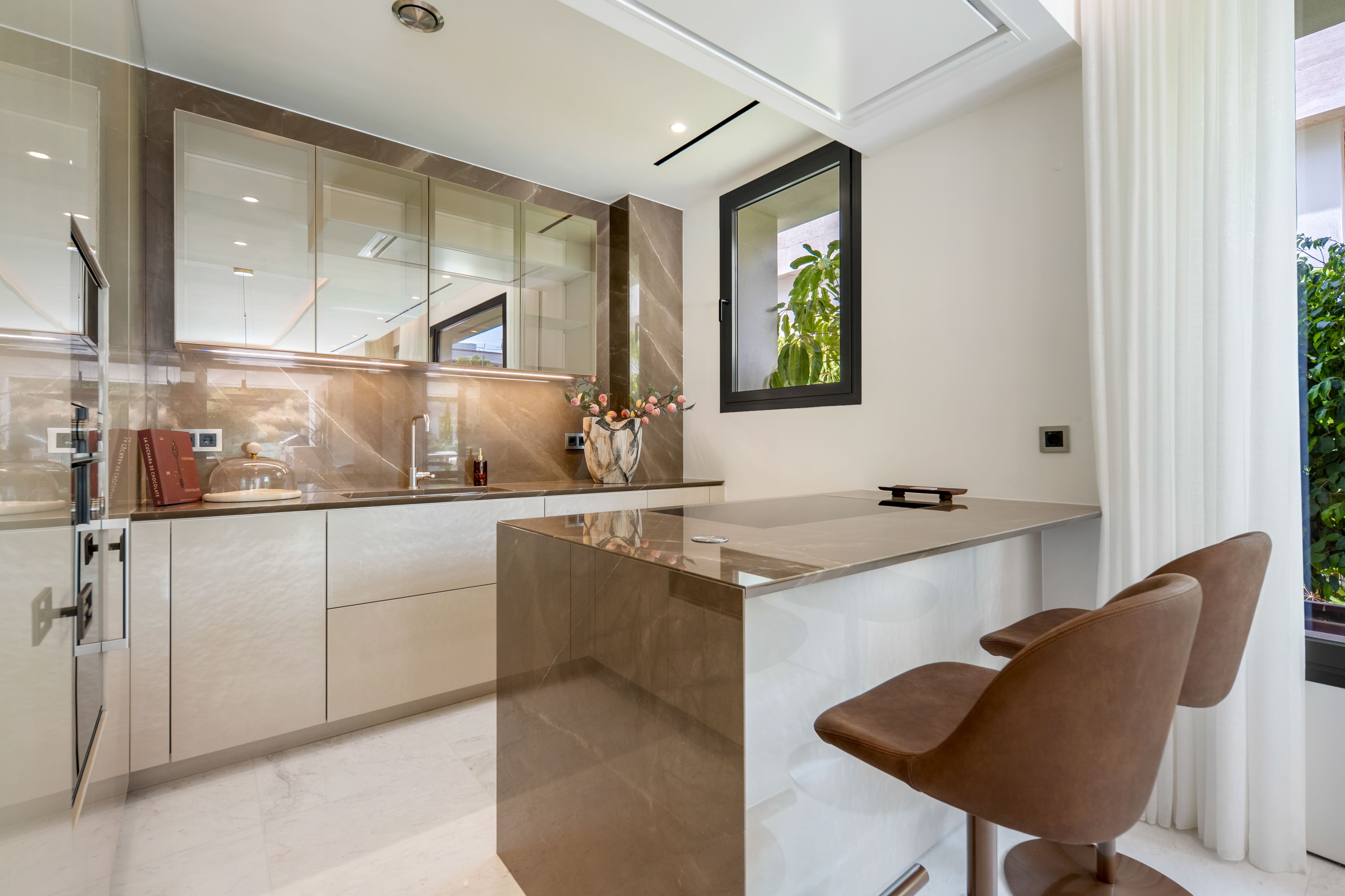 4-bed Apartment in Málaga — Luxury FENDI CASA Duplex on Marbella’s Golden Mile | Apartment Épico, photo 10