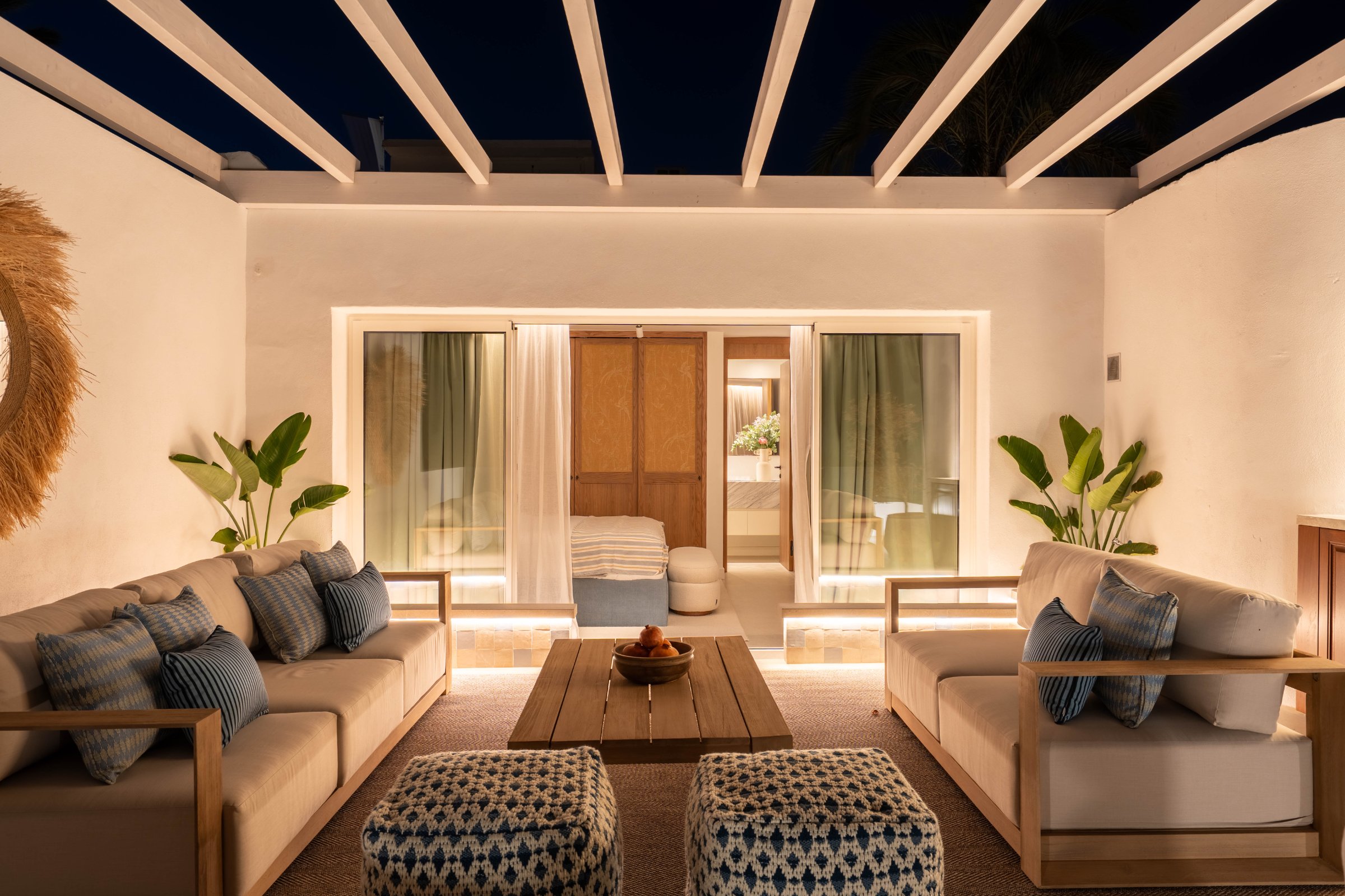 3-bed Villa in Málaga — Beachfront Home on Marbella’s Golden Mile with Sea Views | Villa Oasis Club, photo 9