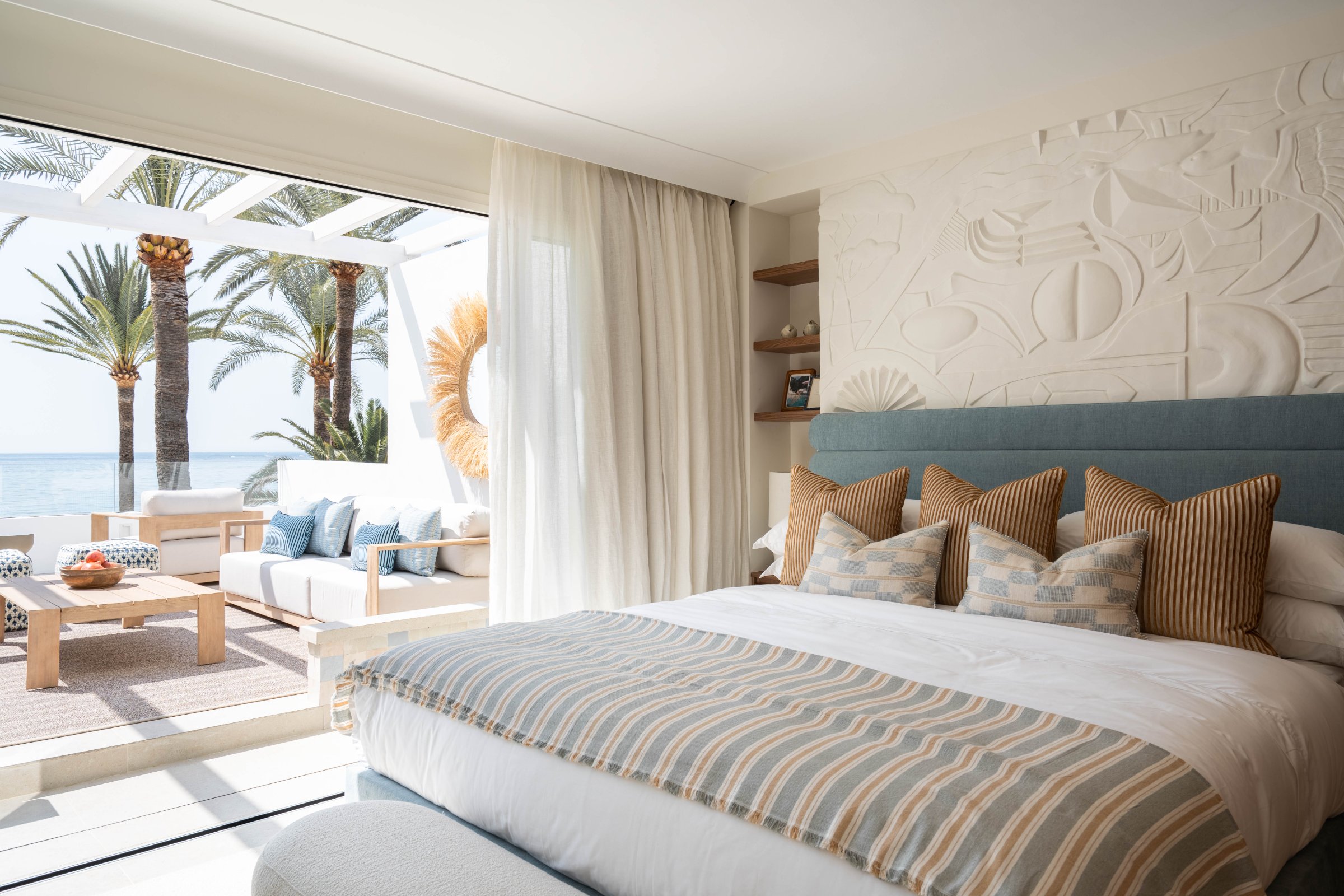 3-bed Villa in Málaga — Beachfront Home on Marbella’s Golden Mile with Sea Views | Villa Oasis Club, photo 23