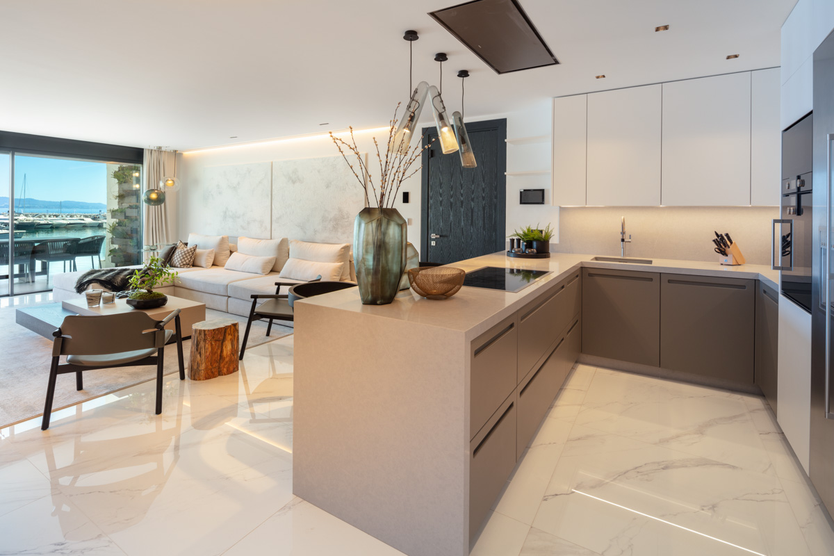 3-bed Apartment in Málaga — Frontline Marina Apartment in Puerto Banús with Sea Views | Apartment Banús, photo 8