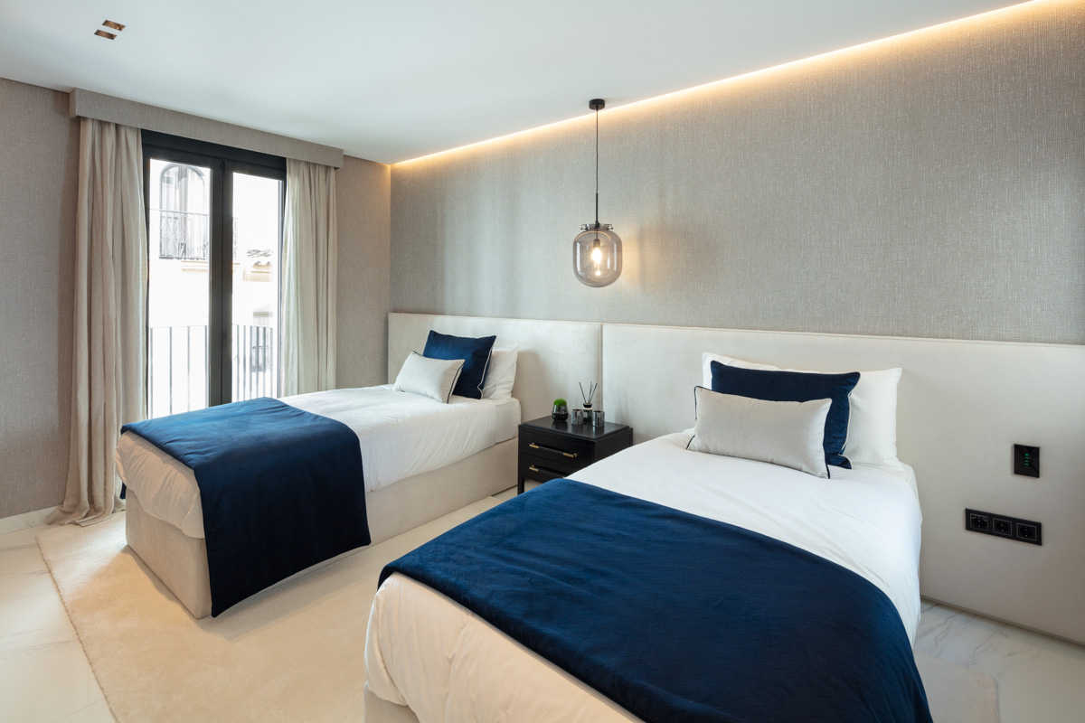 3-bed Apartment in Málaga — Frontline Marina Apartment in Puerto Banús with Sea Views | Apartment Banús, photo 18