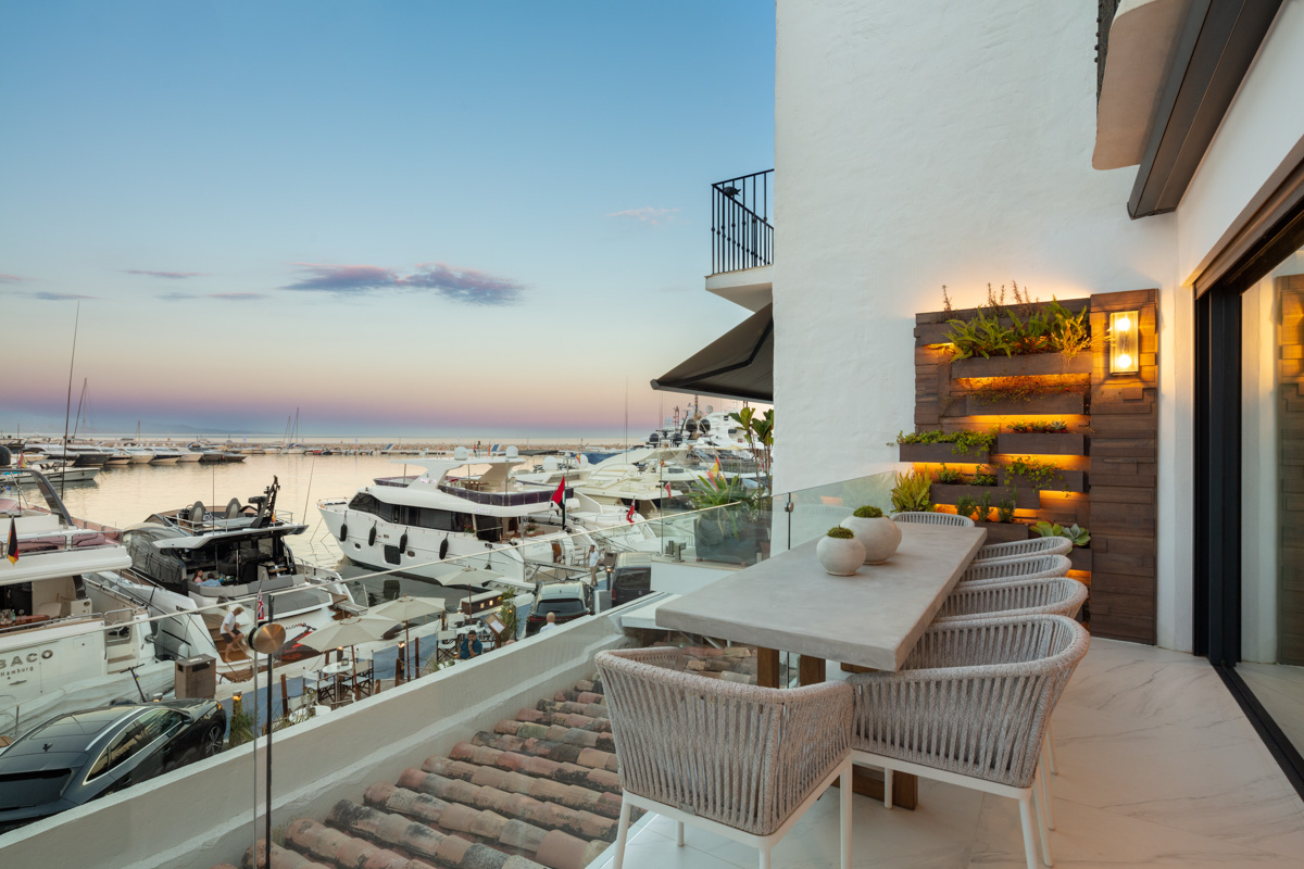 3-bed Apartment in Málaga — Frontline Marina Apartment in Puerto Banús with Sea Views | Apartment Banús, photo 3