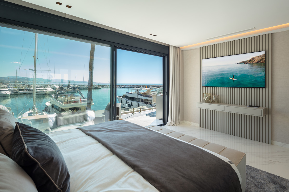 3-bed Apartment in Málaga — Frontline Marina Apartment in Puerto Banús with Sea Views | Apartment Banús, photo 10