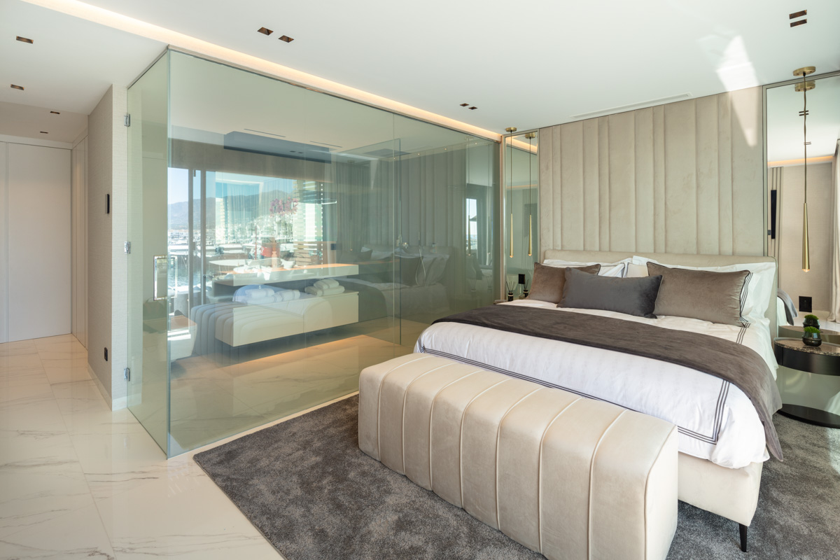 3-bed Apartment in Málaga — Frontline Marina Apartment in Puerto Banús with Sea Views | Apartment Banús, photo 11