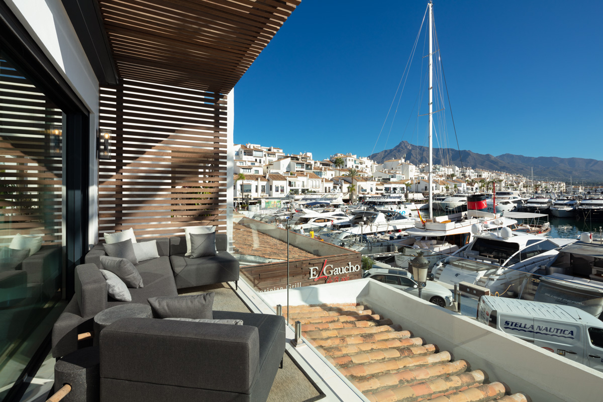 3-bed Apartment in Málaga — Frontline Marina Apartment in Puerto Banús with Sea Views | Apartment Banús, photo 2
