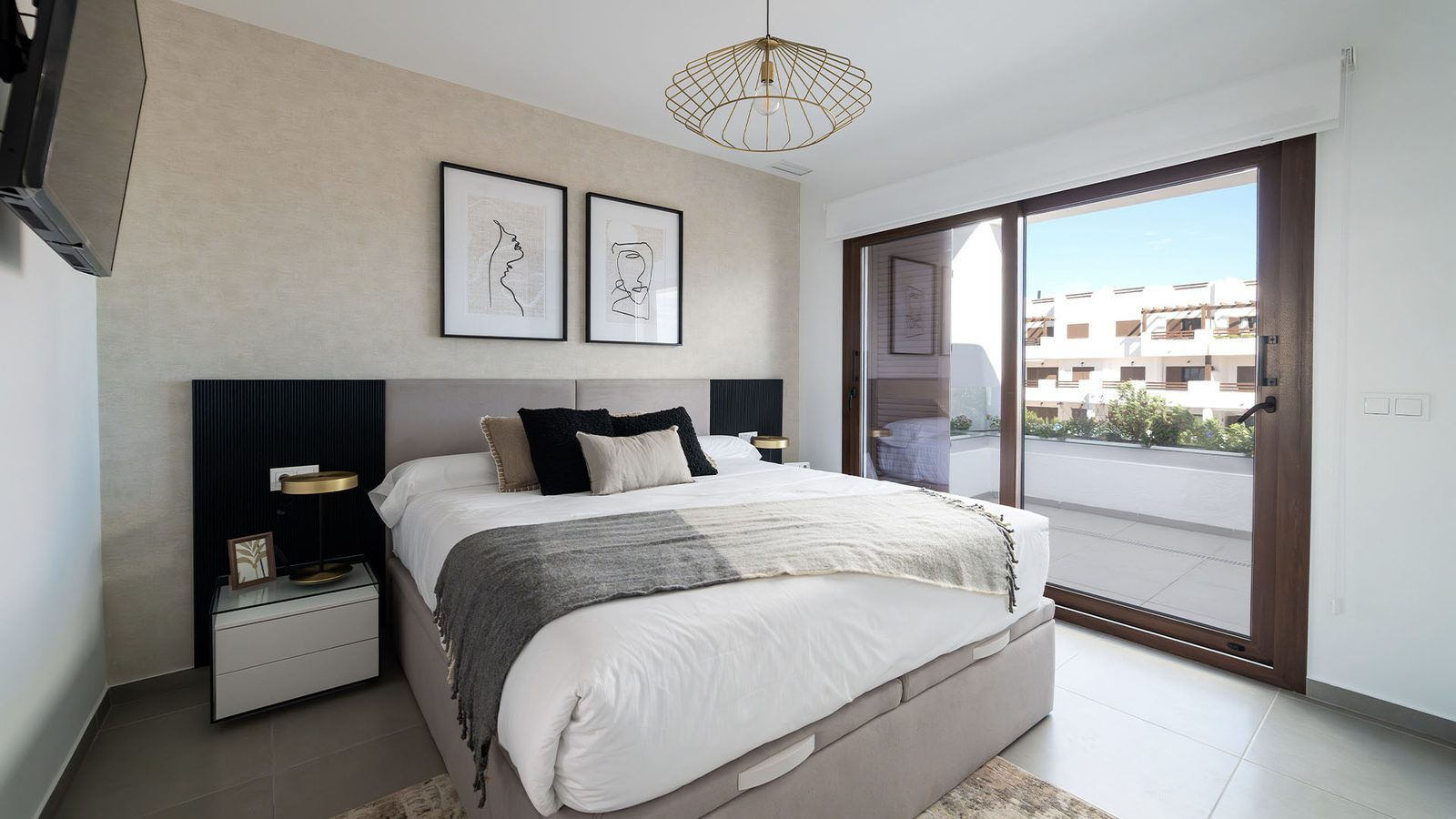 Bright master bedroom with double bed and terrace access of a 2-bedroom semi-detached in Pulpí - The Estates