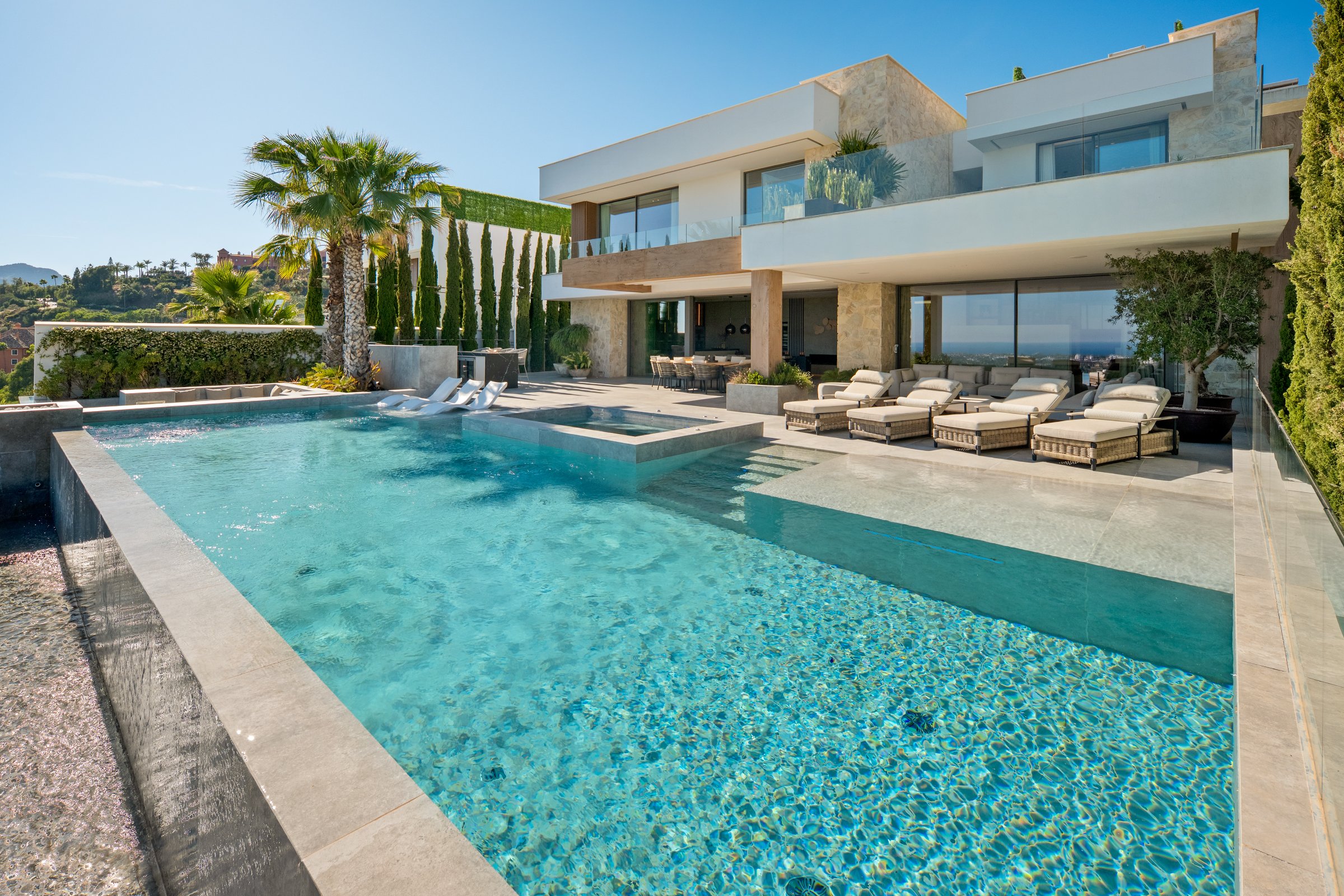 Luxury Villa in La Quinta, Benahavís with Panoramic Sea Views | Villa Mare