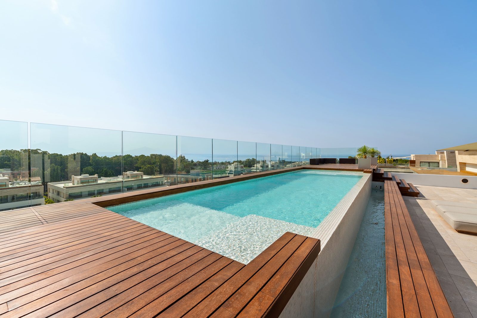 Rooftop swimming pool with sea views at a 4-bedroom