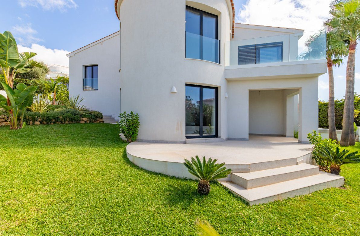 Exterior view of a 5-bedroom villa in Benitachell - The Estates