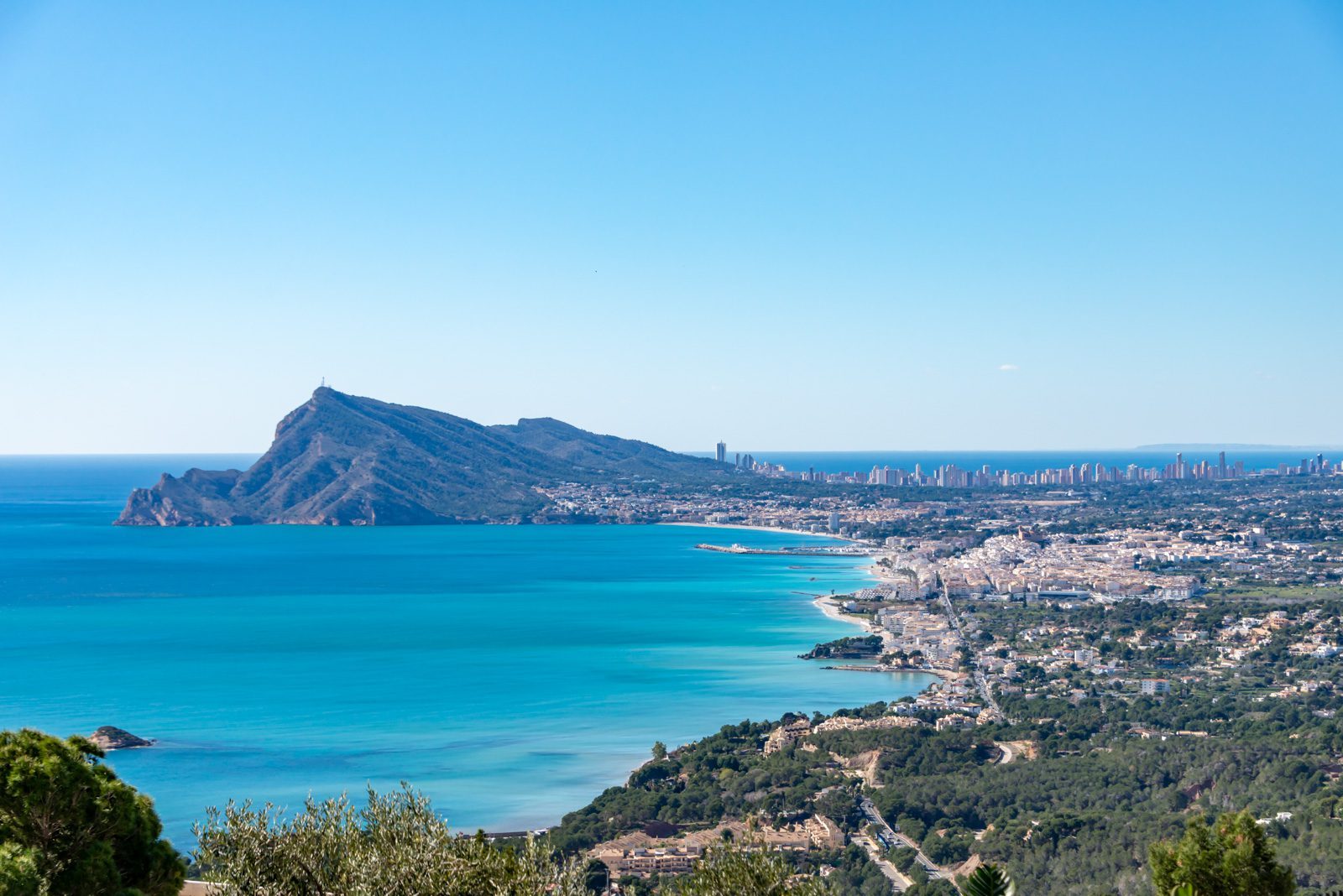 Panoramic sea and coastal city views from a 4-bedroom villa in Altea - The Estates