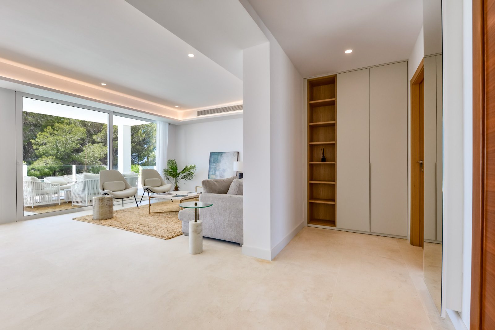 Bright living area with modern furnishings and sea views in a 3-bedroom villa in Altea - The Estates