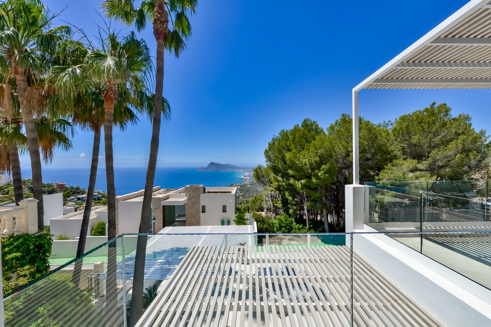 Stunning sea views from a 3-bedroom villa in Altea Hills - The Estates