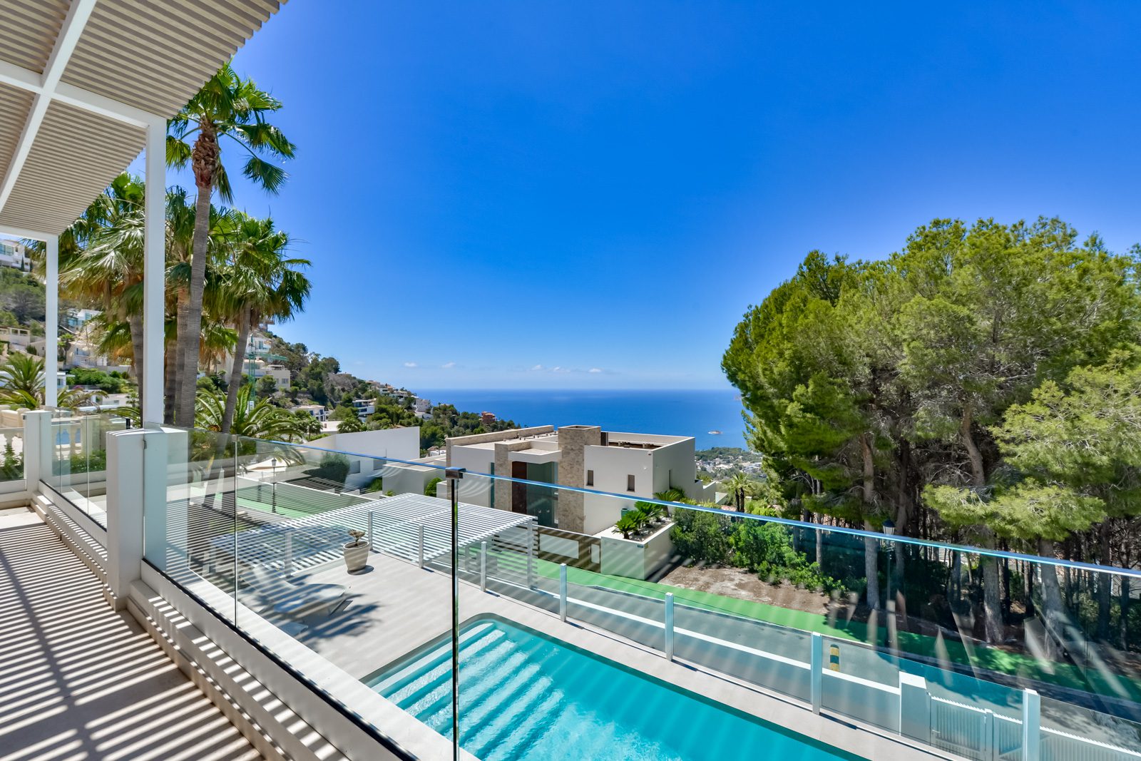 Stunning sea views from a luxurious 3-bedroom villa in Altea Hills - The Estates