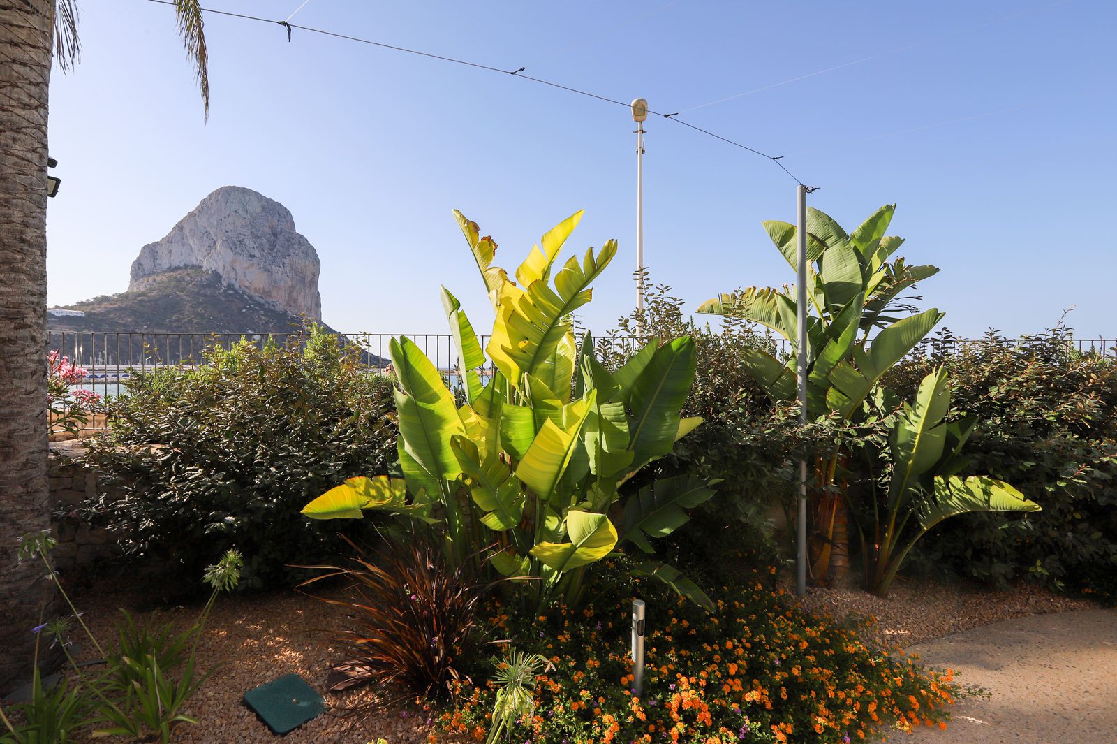 Panoramic sea and garden views of a 4-bedroom apartment in Calpe - The Estates