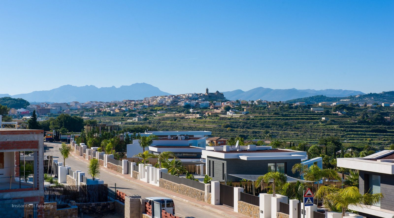 Panoramic mountain and countryside views from a 4-bedroom villa in Jávea - The Estates