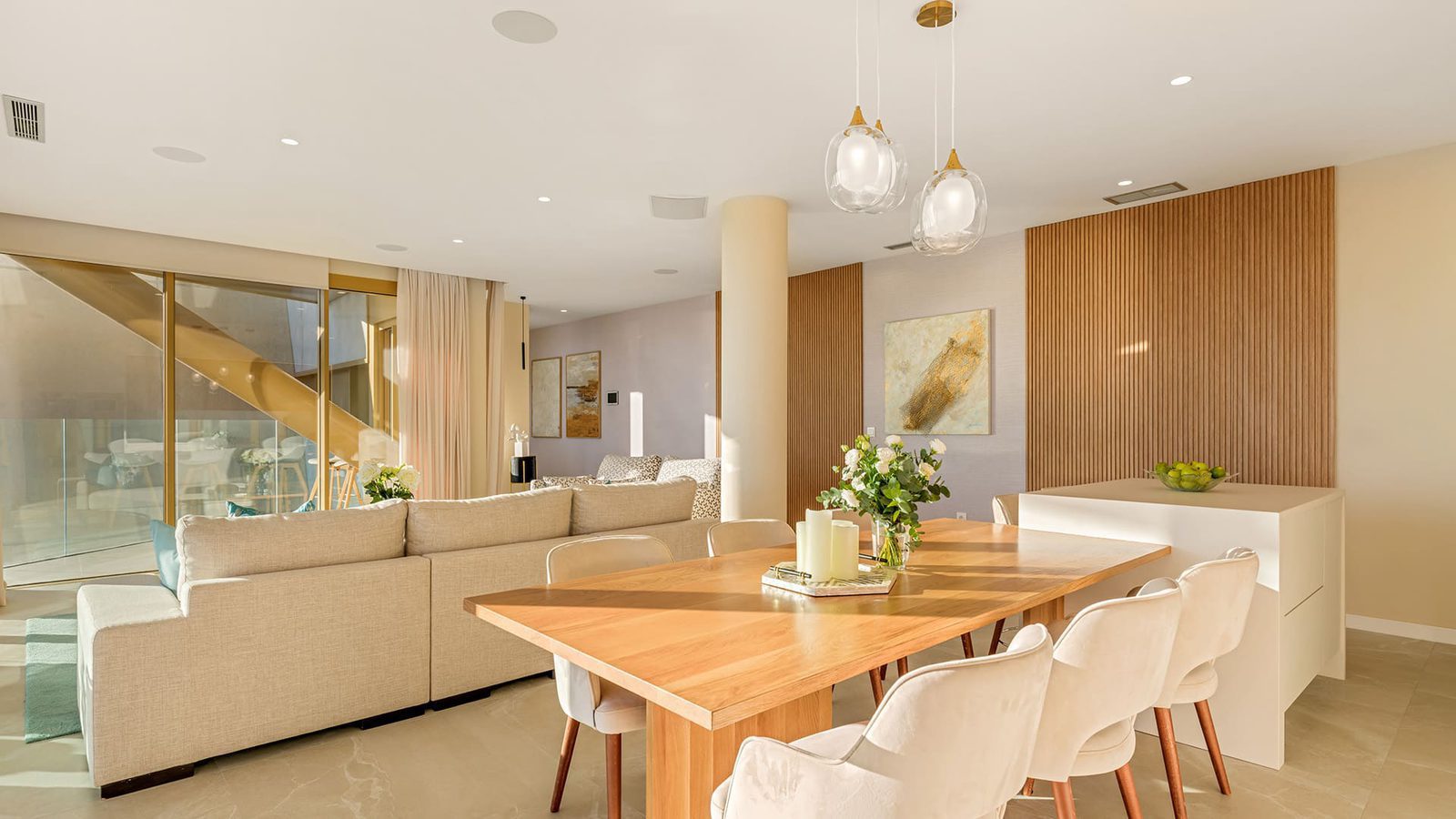 Stylish living and dining area of a 3-bedroom apartment in Benidorm - The Estates