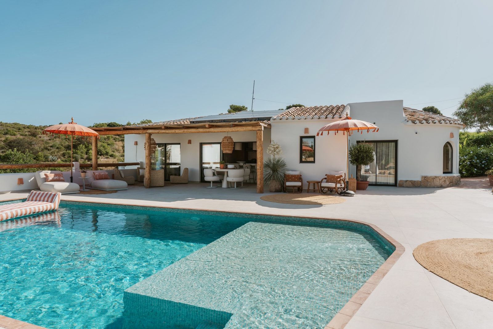 A beautiful pool and terrace area of a 4-bedroom villa in Javea - The Estates