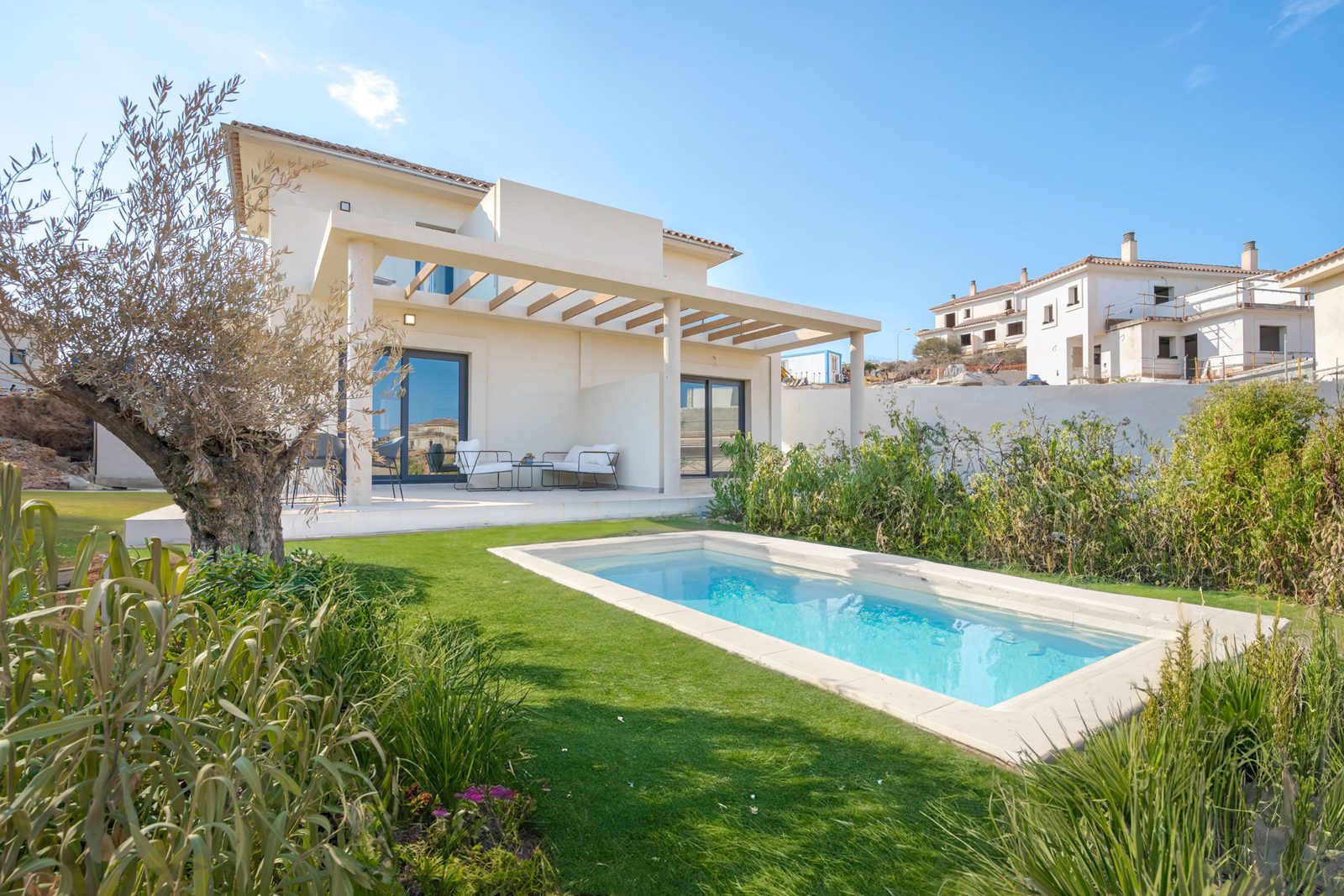 New Build Villas for Sale in Cala Romántica, Mallorca | Townhouse Bay 18