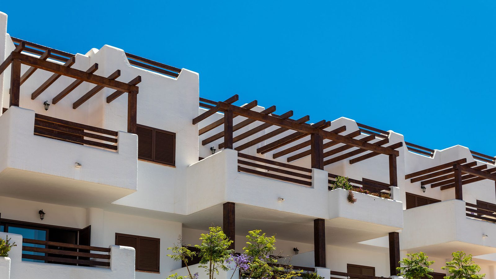 Luxurious Bungalow Steps from Stunning Almería Beaches