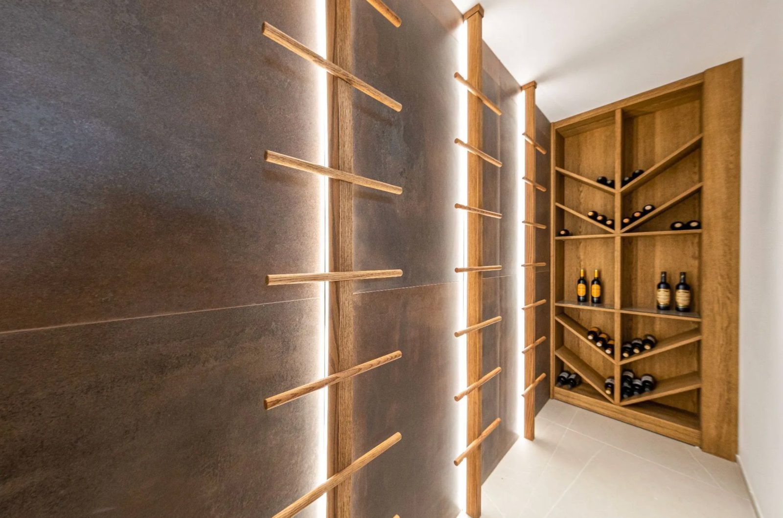 Stylish wine storage in a 4-bedroom villa in Benidorm - The Estates