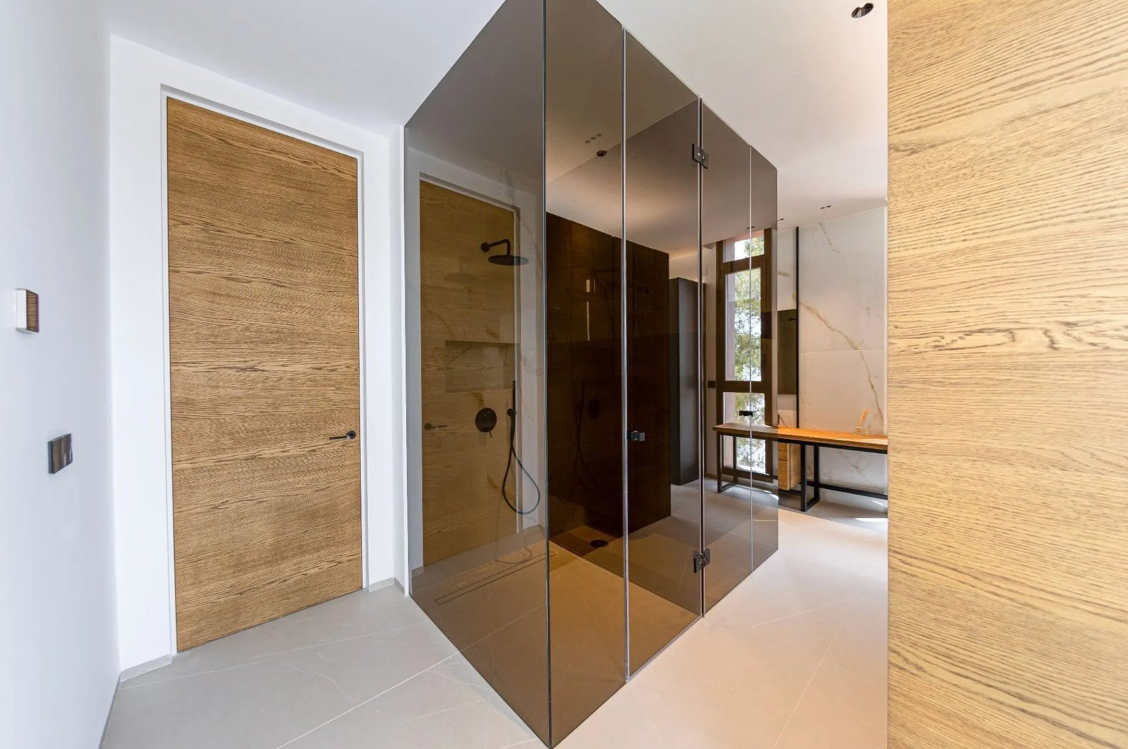 Modern bathroom design in a 4-bedroom villa in Benidorm with sea views - The Estates
