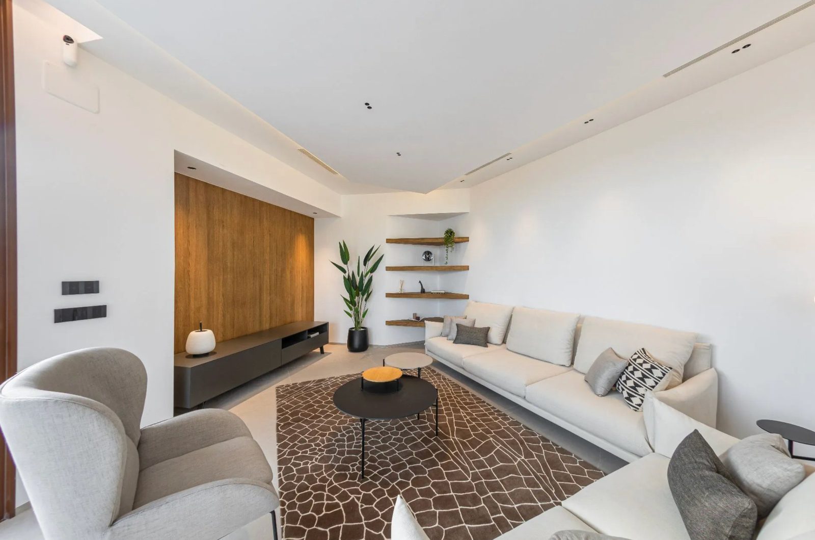 Stylish living room interior of a 4-bedroom villa in Benidorm - The Estates