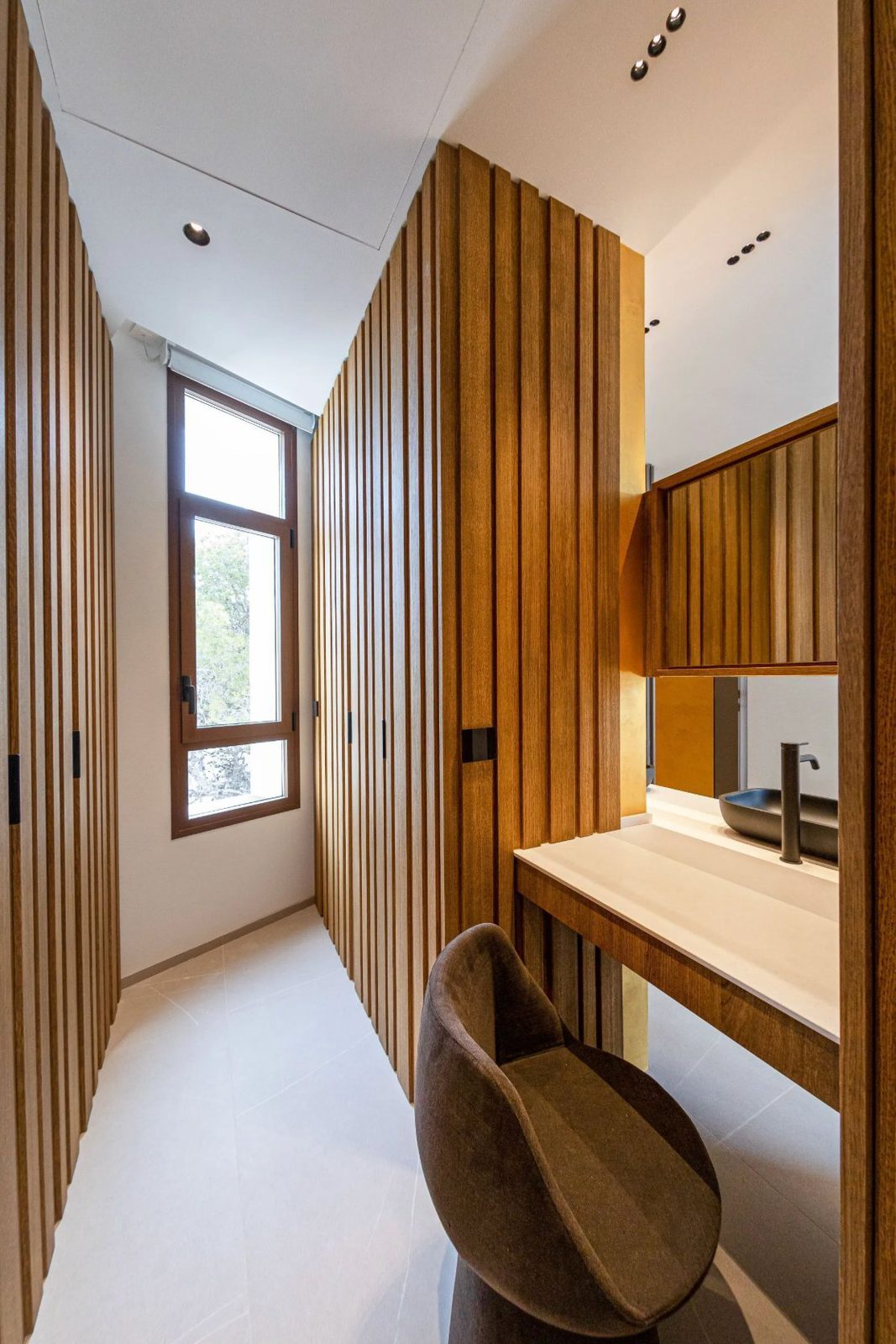 Stylish bathroom interior of a 4-bedroom villa in Benidorm - The Estates