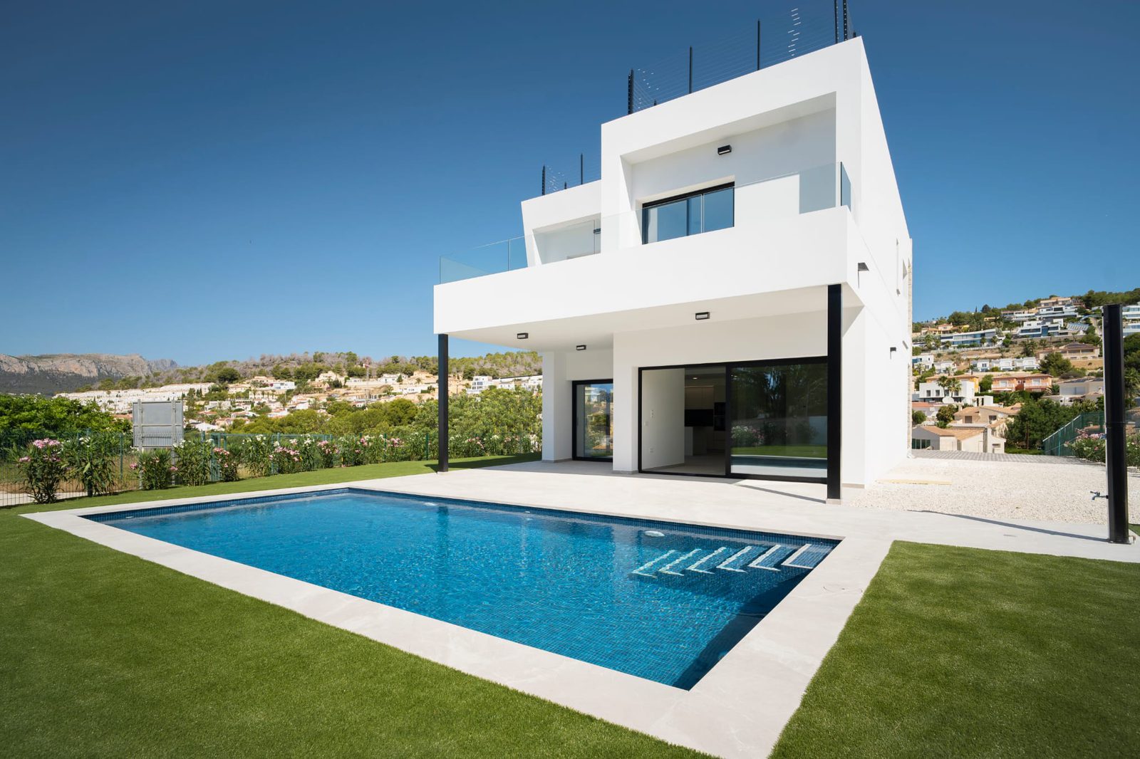 Modern villa with a pool and mountain views in Calpe - The Estates