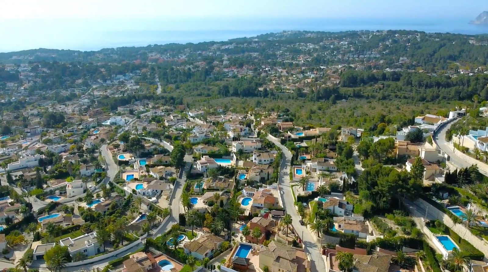 Panoramic sea and mountain views from a 4-bedroom villa in Moraira - The Estates