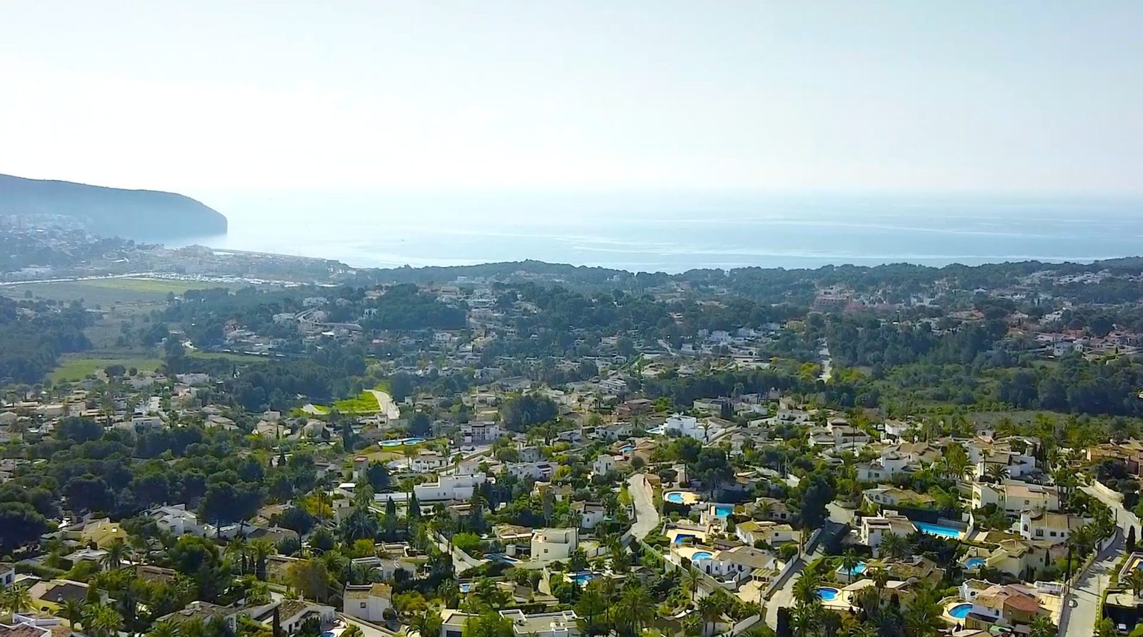 Panoramic sea and mountain views from a 4-bedroom villa in Moraira - The Estates