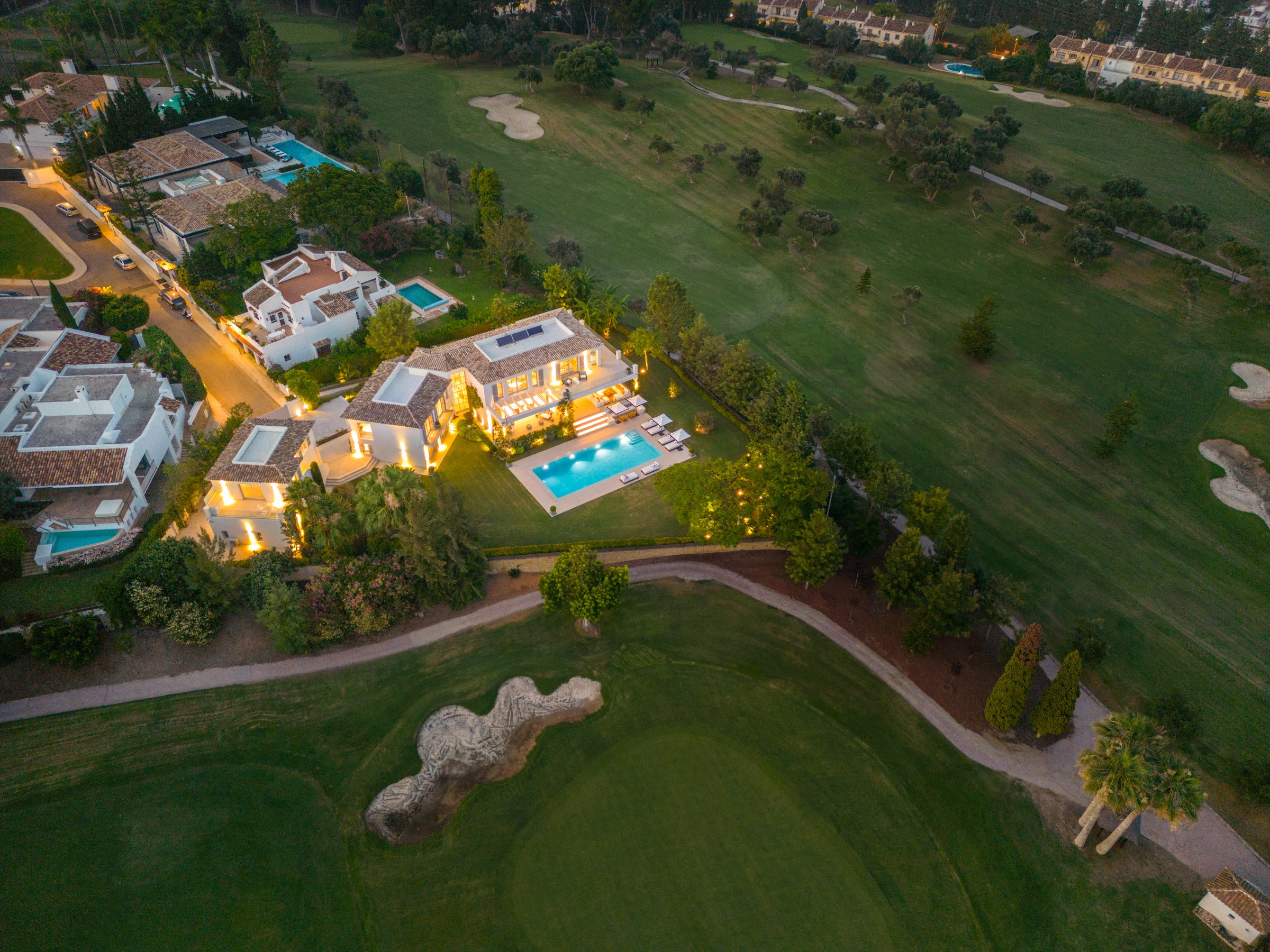 6-bed Villa in Málaga — Frontline Golf Estate in Nueva Andalucía, Marbella | Villa Aloha, photo 4