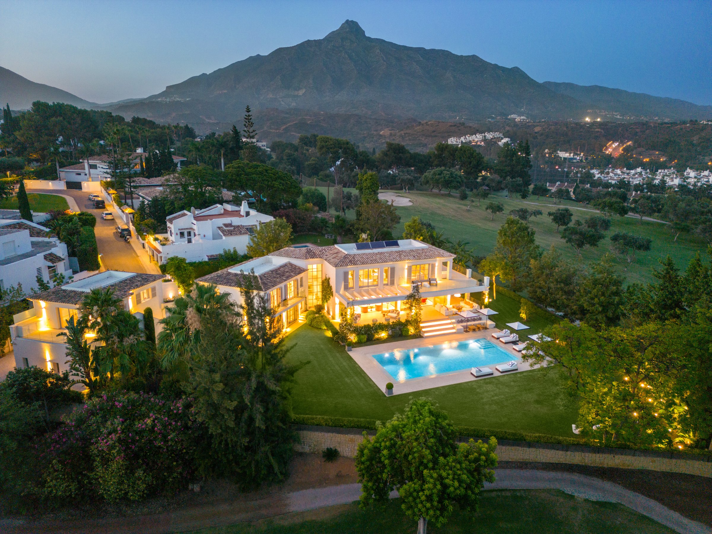 6-bed Villa in Málaga — Frontline Golf Estate in Nueva Andalucía, Marbella | Villa Aloha, photo 50