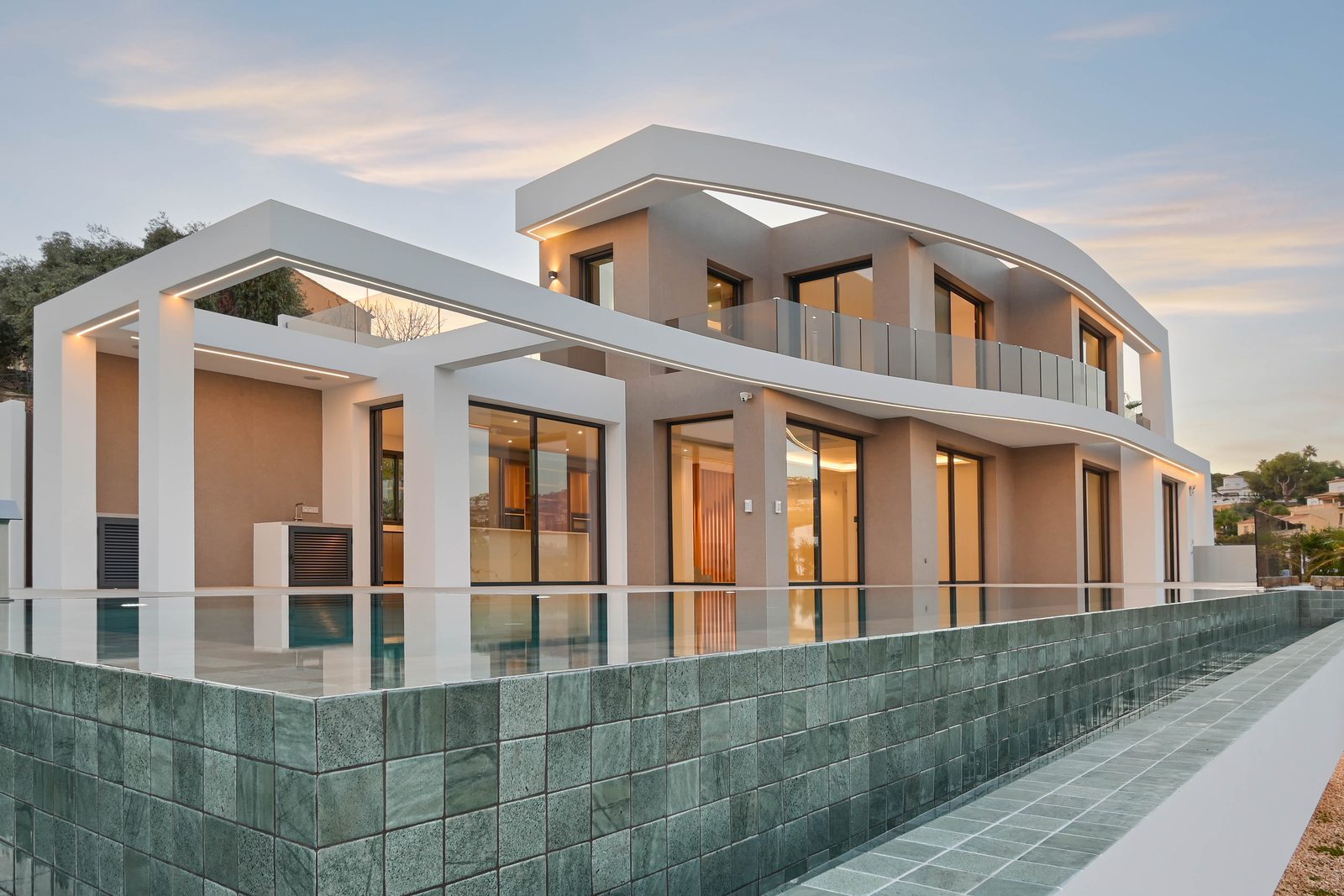 Modern exterior with infinity pool of a 4-bedroom villa in Benissa - The Estates