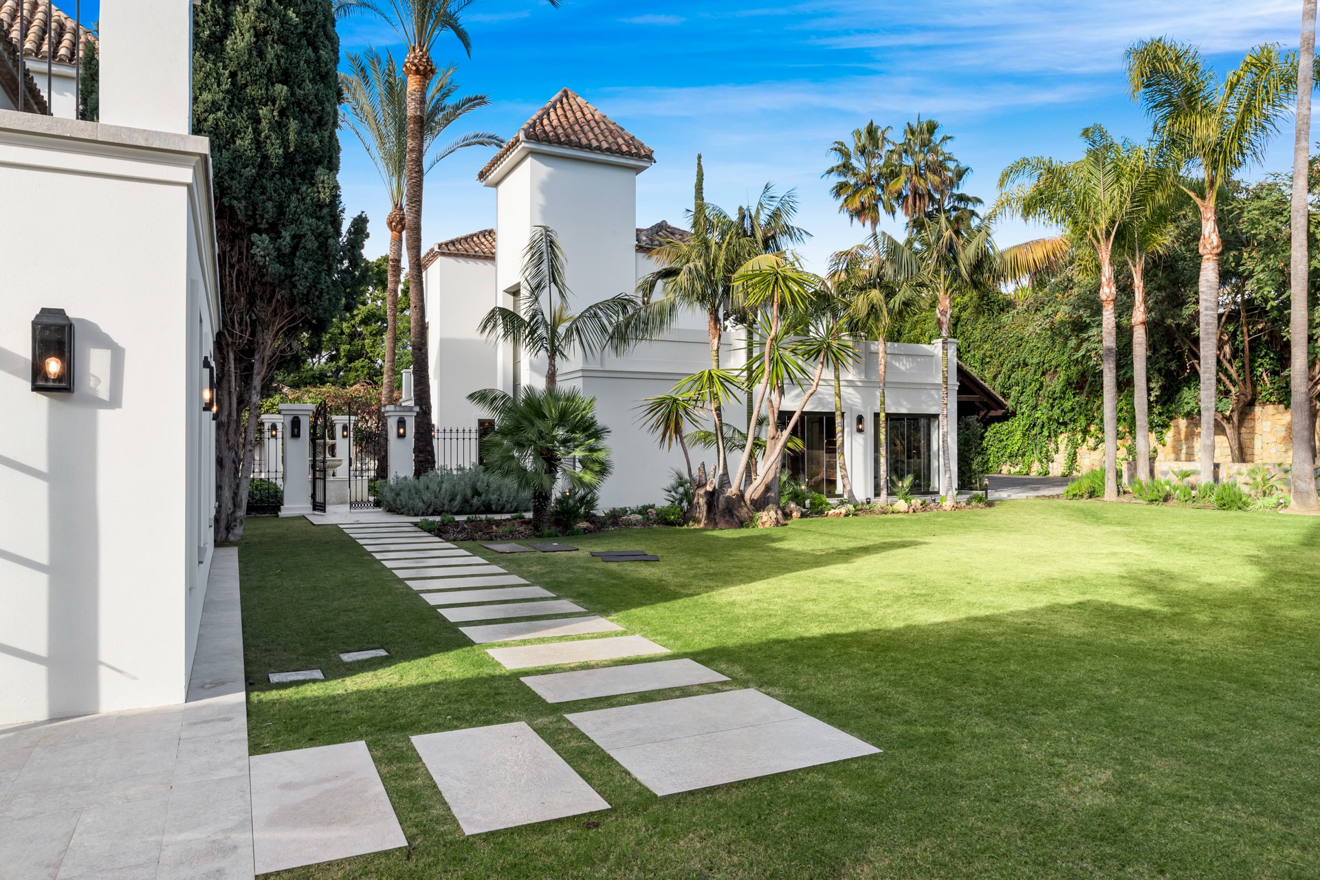 6-bed Villa in Málaga — Luxury Villa in Nueva Andalucía, Marbella | Villa Hacienda, photo 4