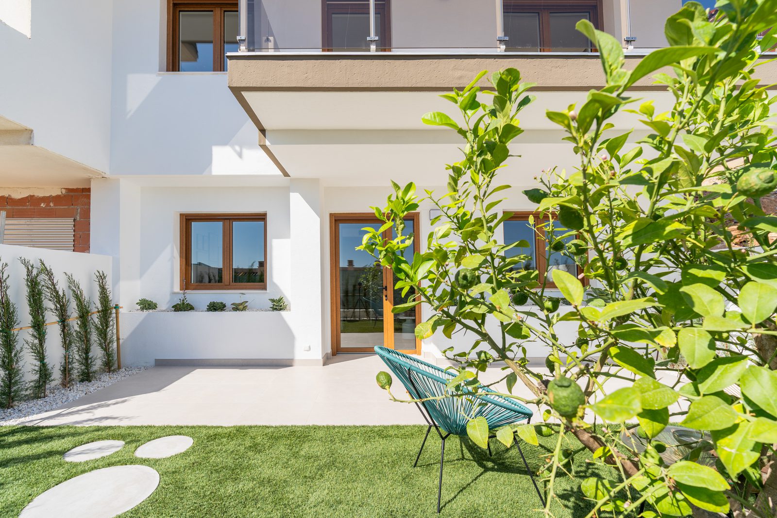 Exterior view of a 4-bedroom townhouse in La Nucía - The Estates