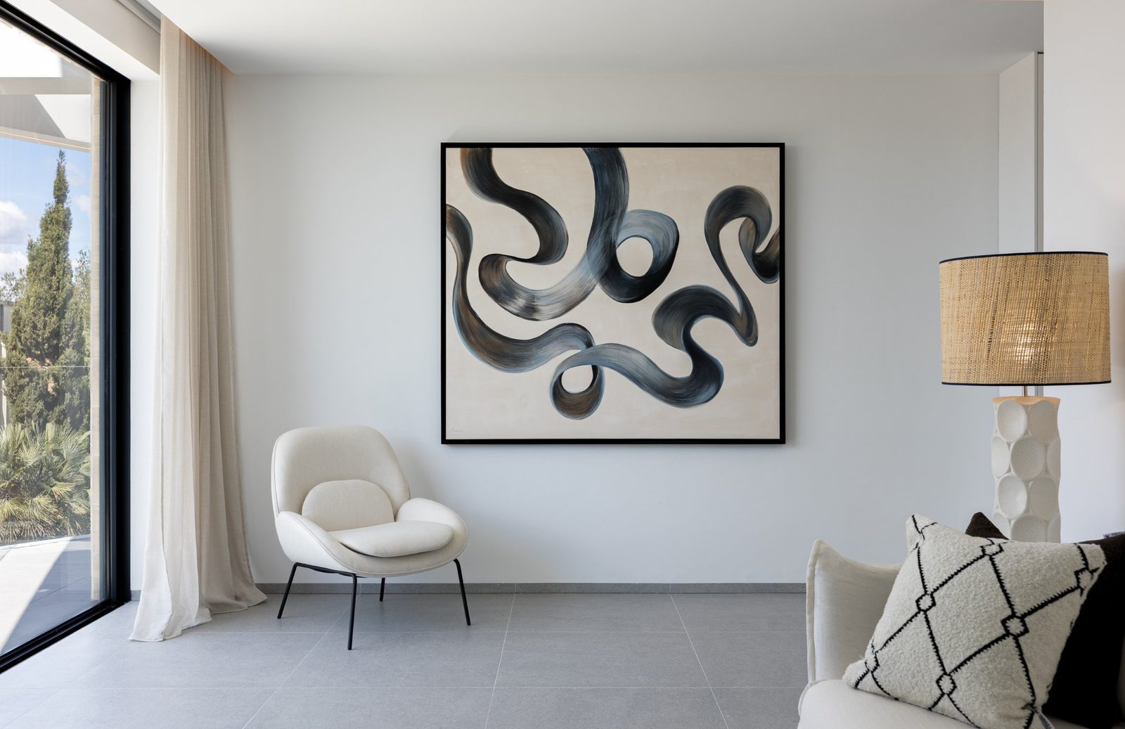 Modern art and stylish furnishings in a 5-bedroom villa in Portixol - The Estates